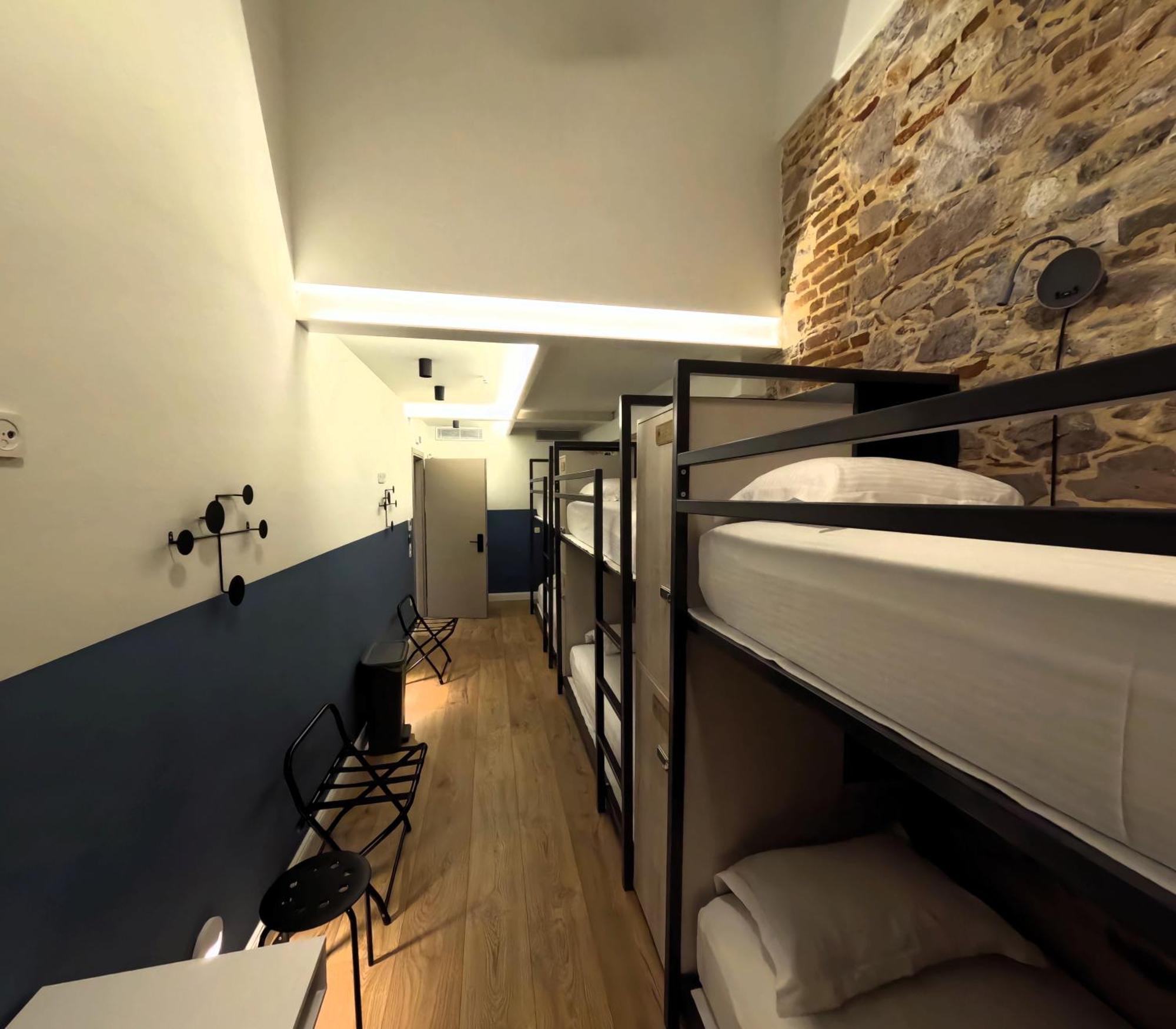 Hostel Issa Lesvos